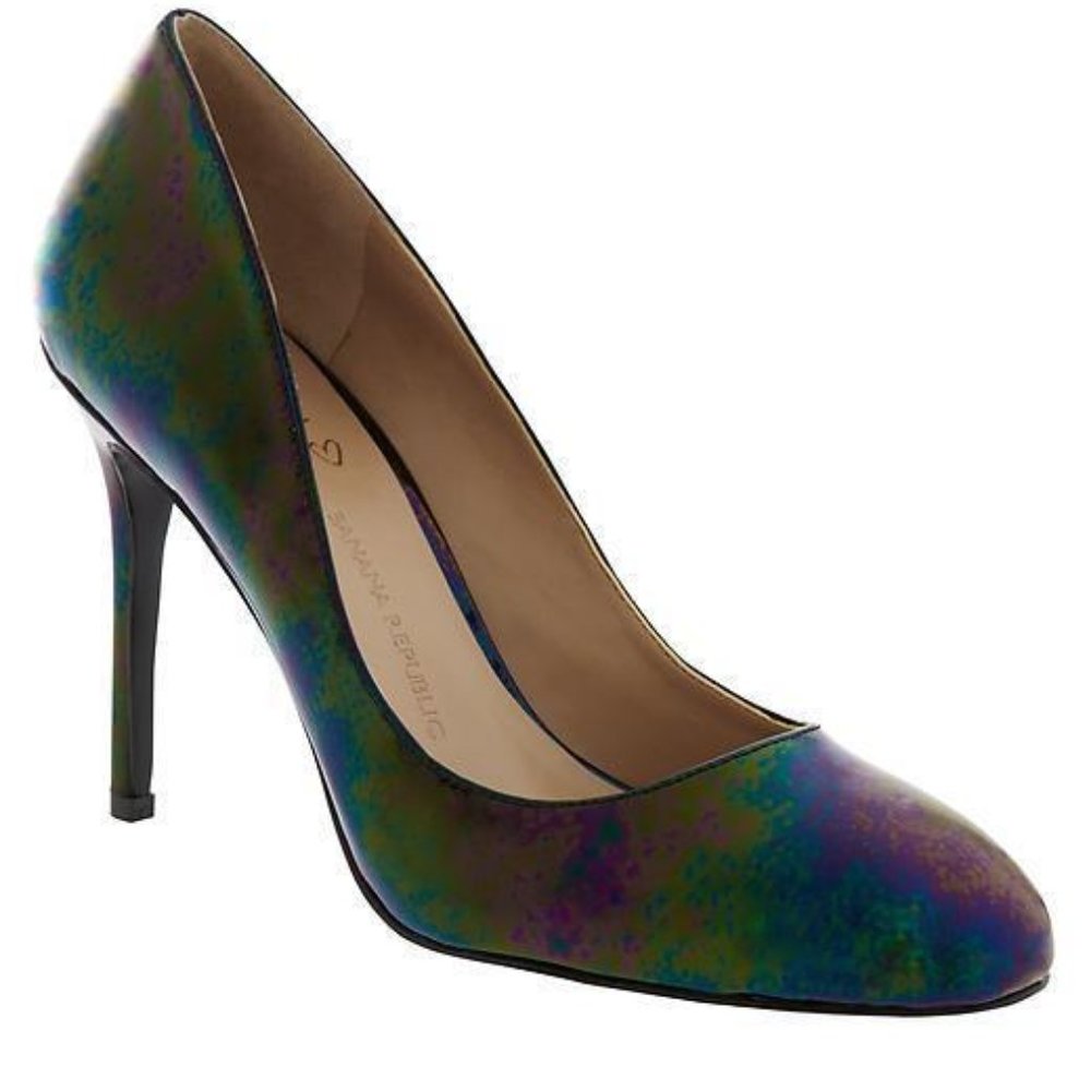 Banana Republic Violet pump, size 9M, NWT